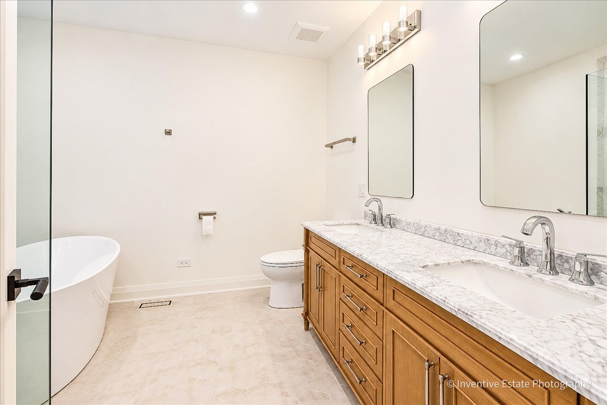 4848 W Eddy Street Property Photo 12
