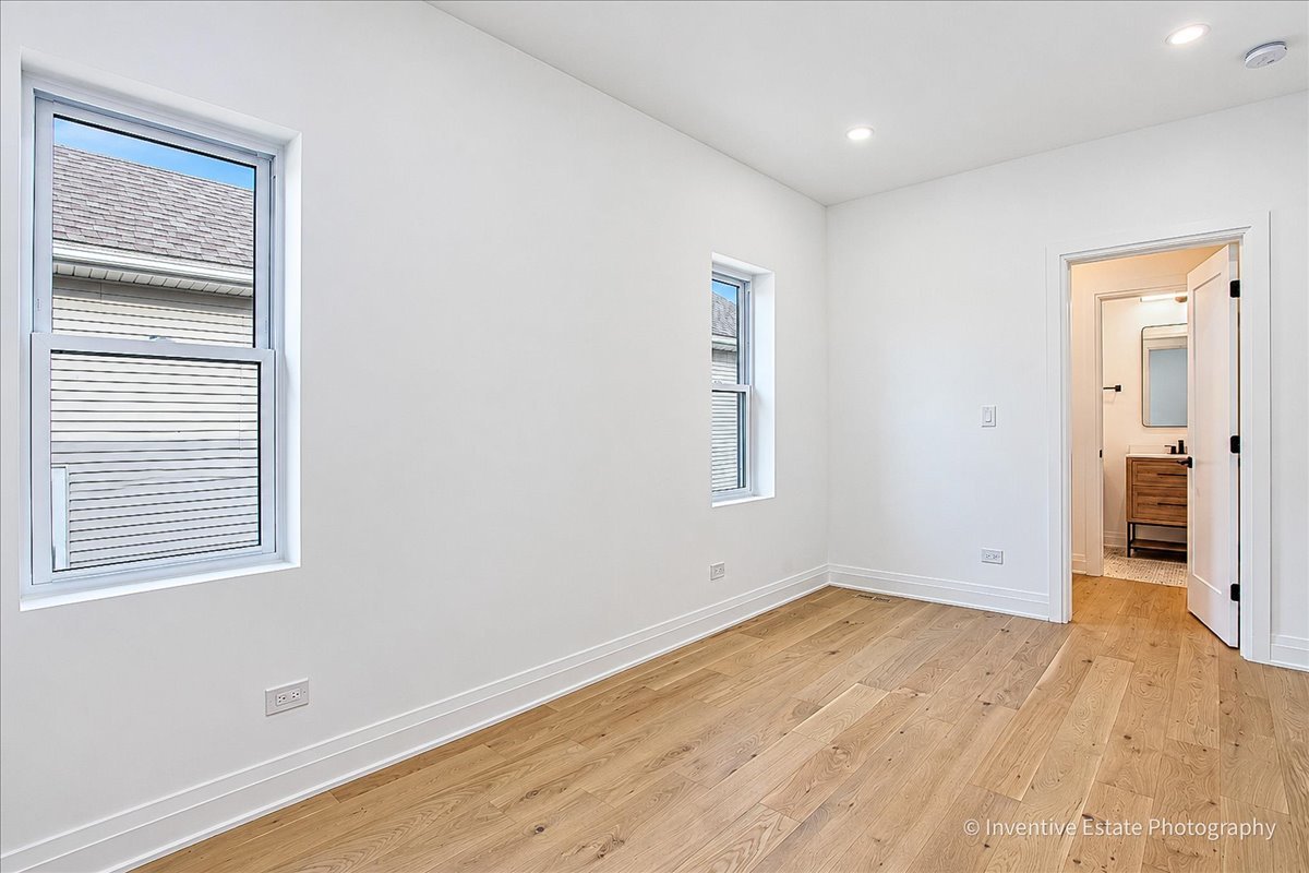 4848 W Eddy Street Property Photo 14