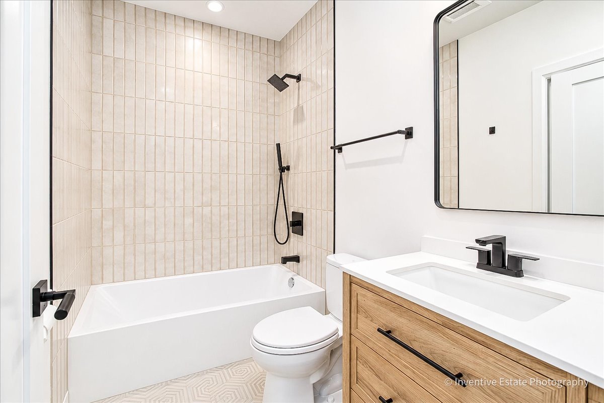 4848 W Eddy Street Property Photo 15