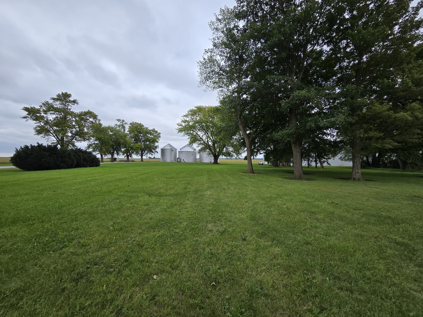 2078 N 1100 Road Property Photo 33