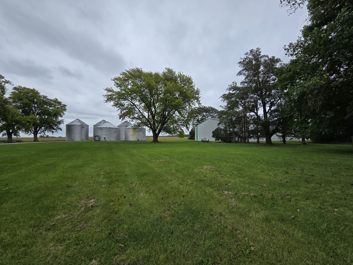 2078 N 1100 Road Property Photo 34