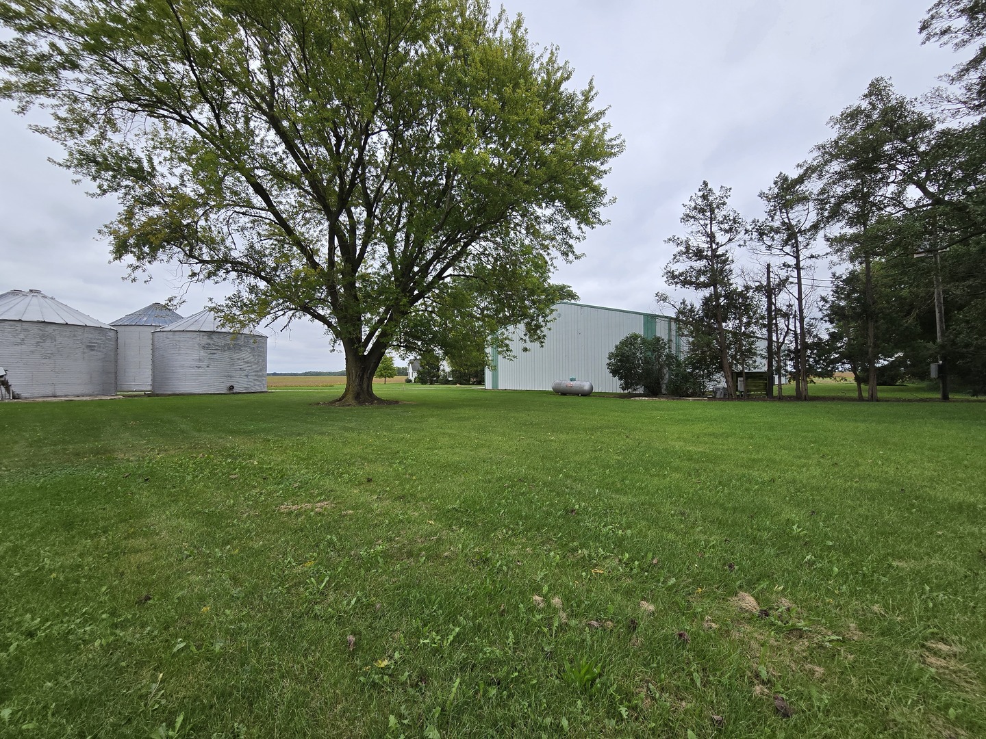 2078 N 1100 Road Property Photo 35