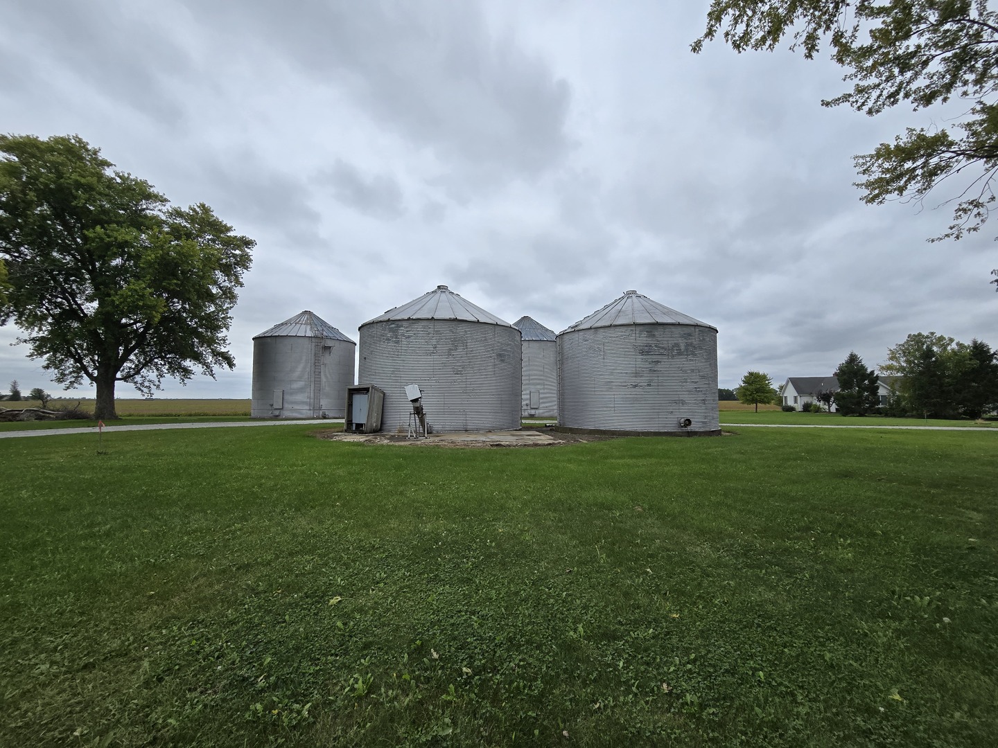 2078 N 1100 Road Property Photo 36