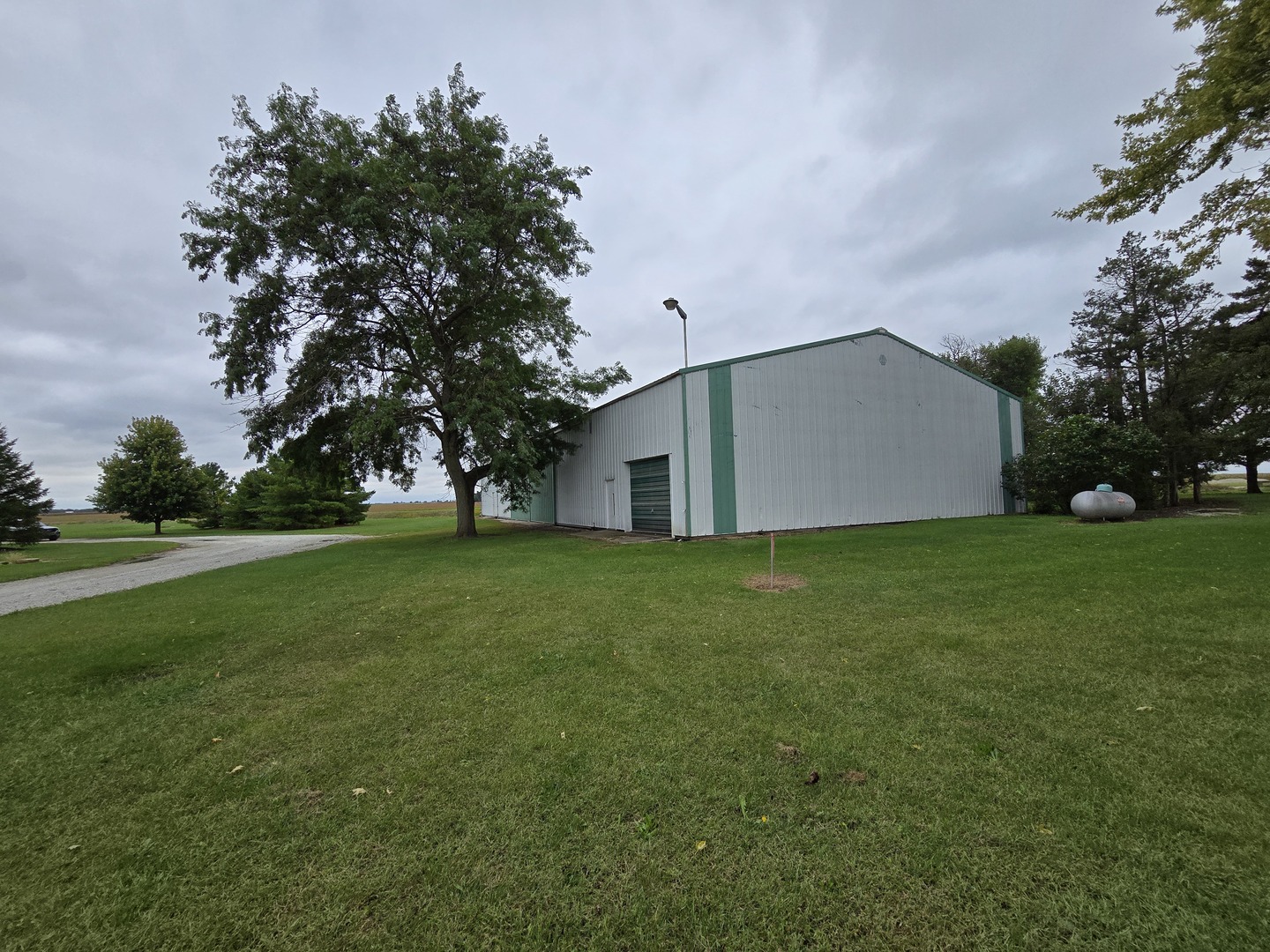 2078 N 1100 Road Property Photo 37