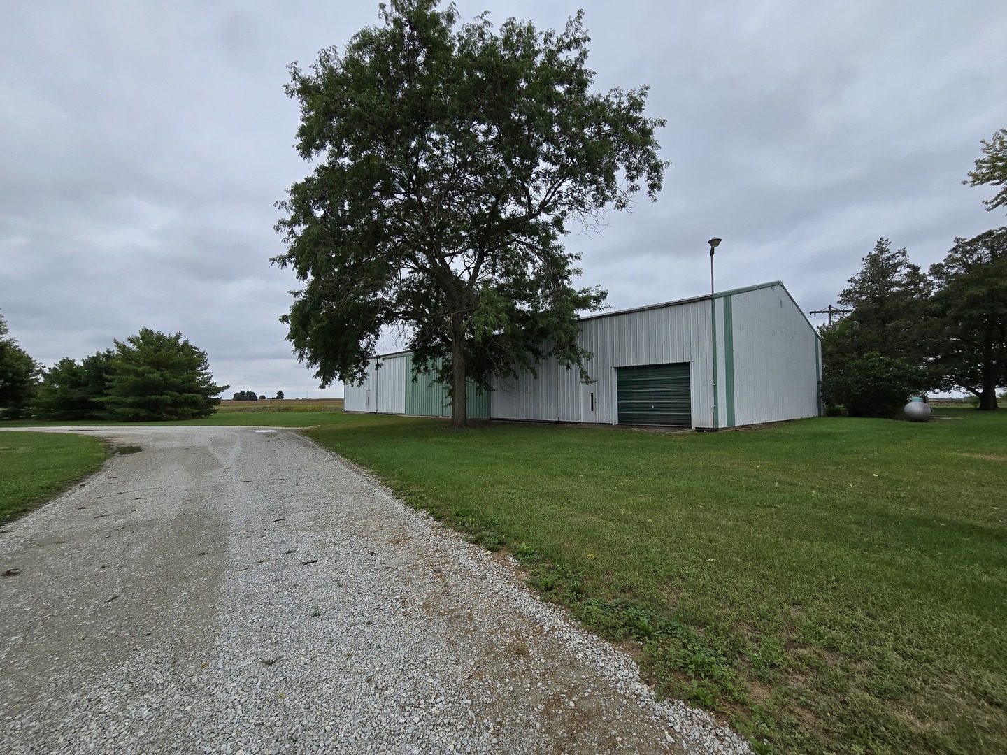 2078 N 1100 Road Property Photo 39