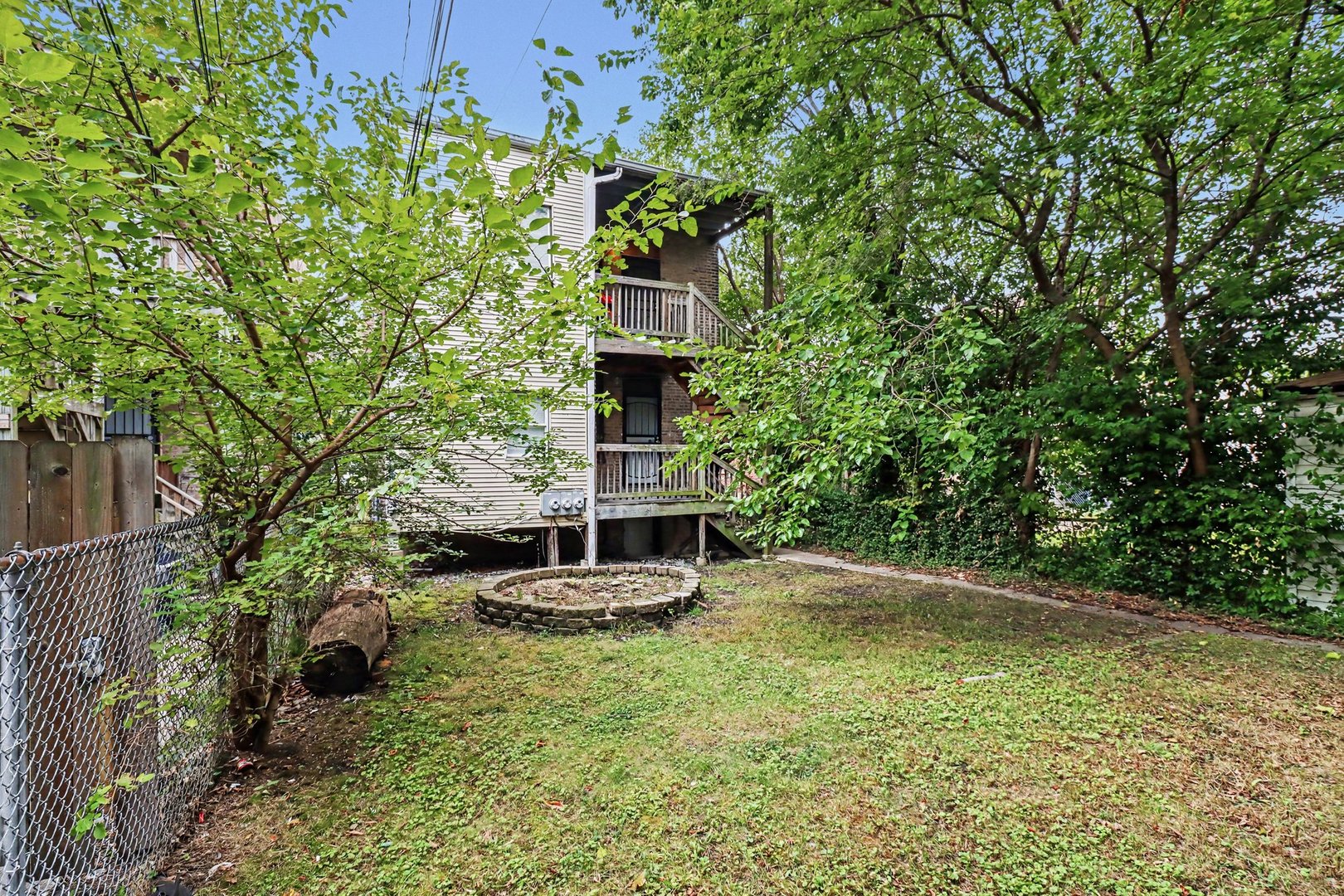 6931 S Woodlawn Avenue Property Photo 13