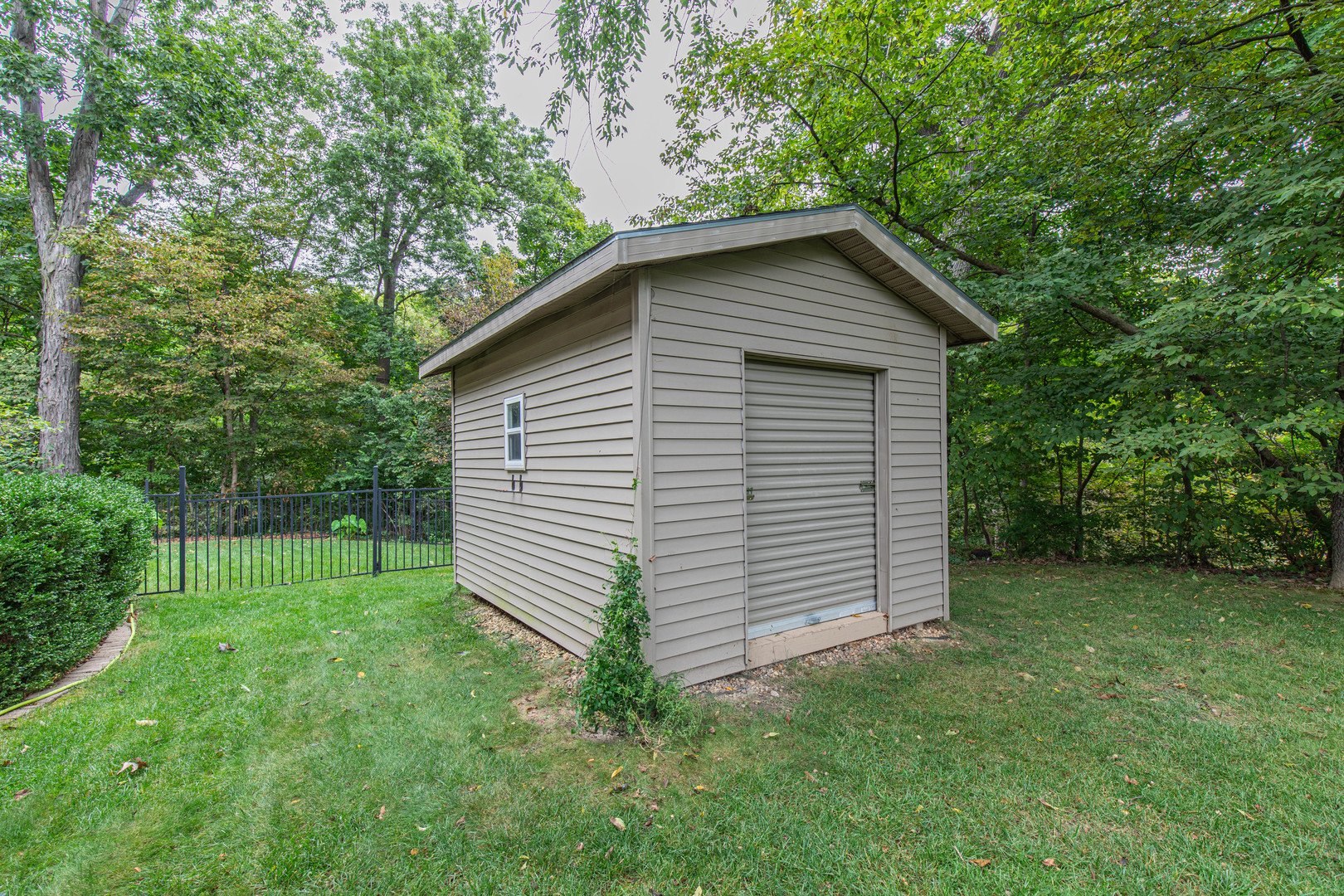 2339 Amelia Drive Property Photo 3