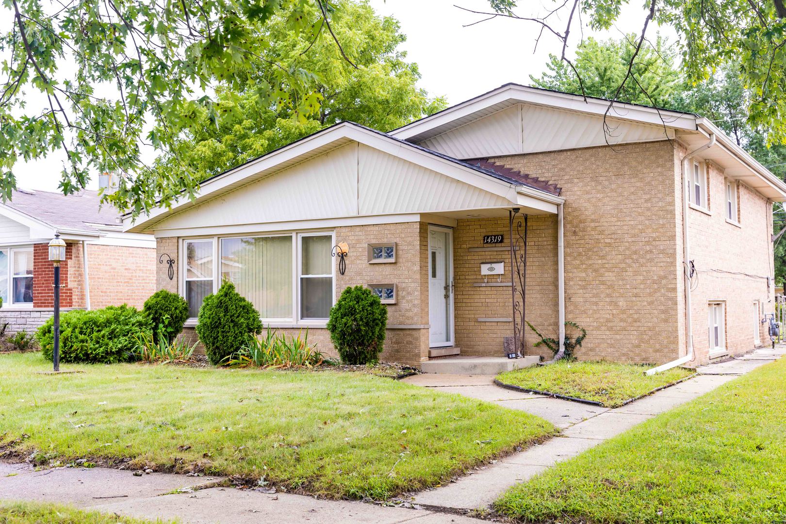 14319 Kenwood Avenue Property Photo 1