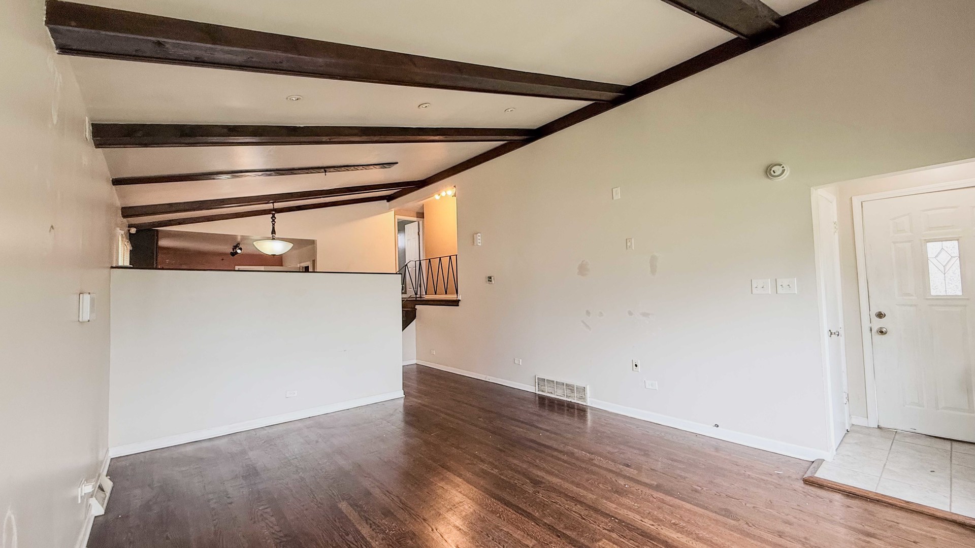 14319 Kenwood Avenue Property Photo 5