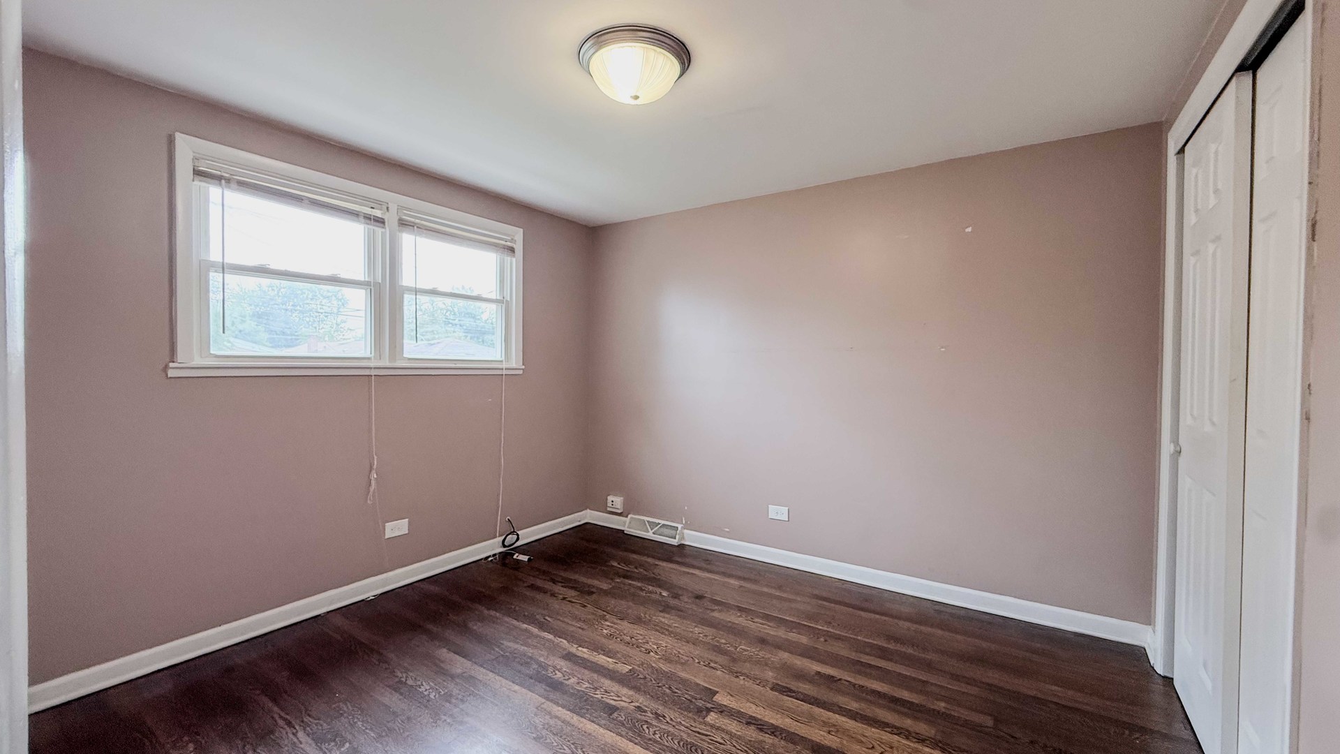 14319 Kenwood Avenue Property Photo 20
