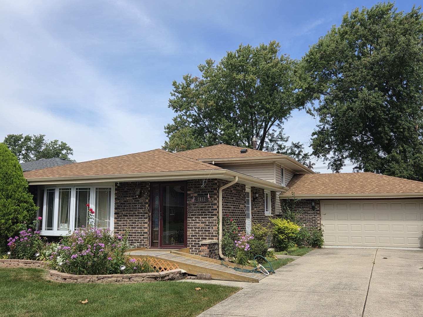 7842 W 101st Place Property Photo 1