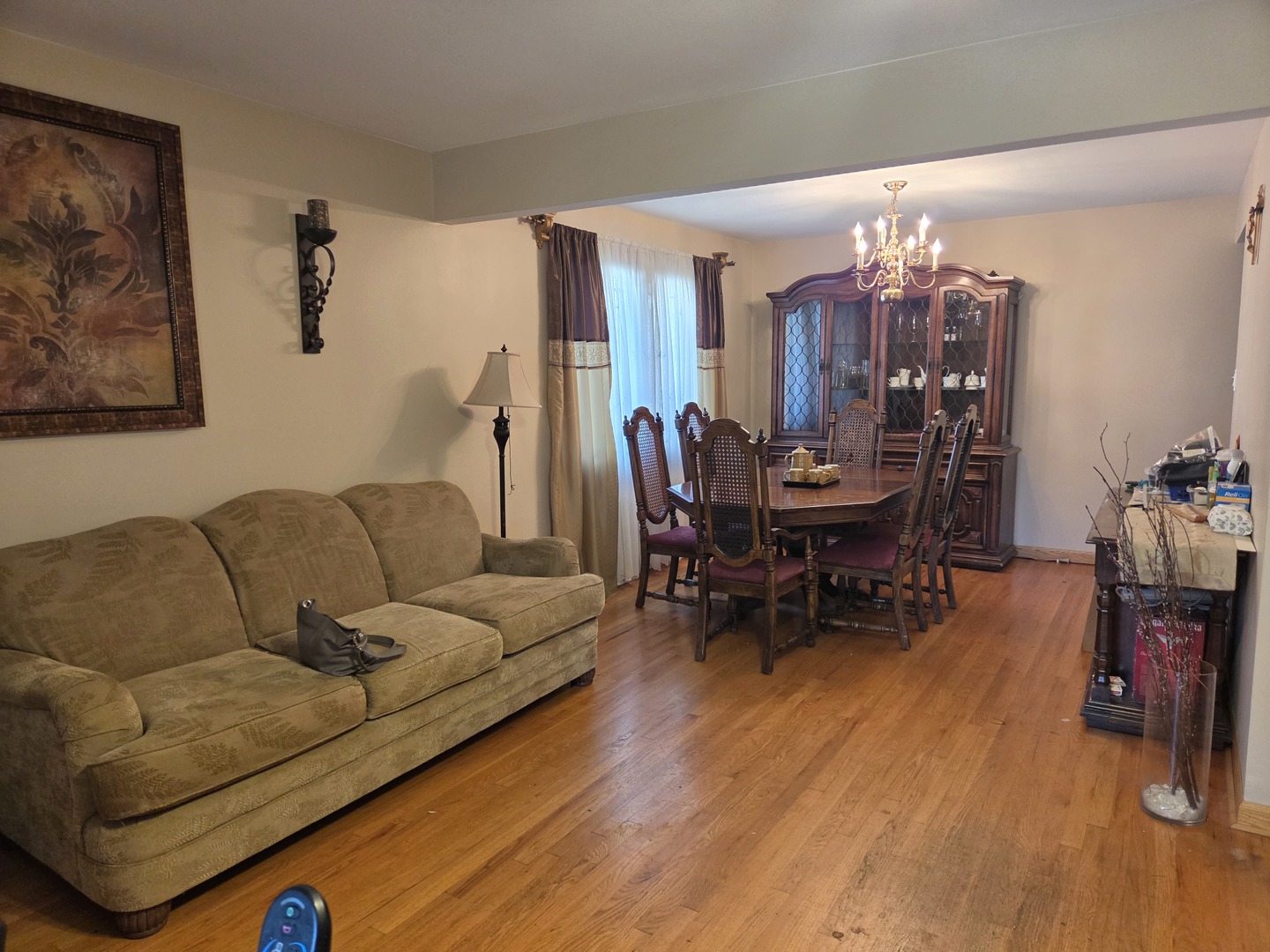 7842 W 101st Place Property Photo 5