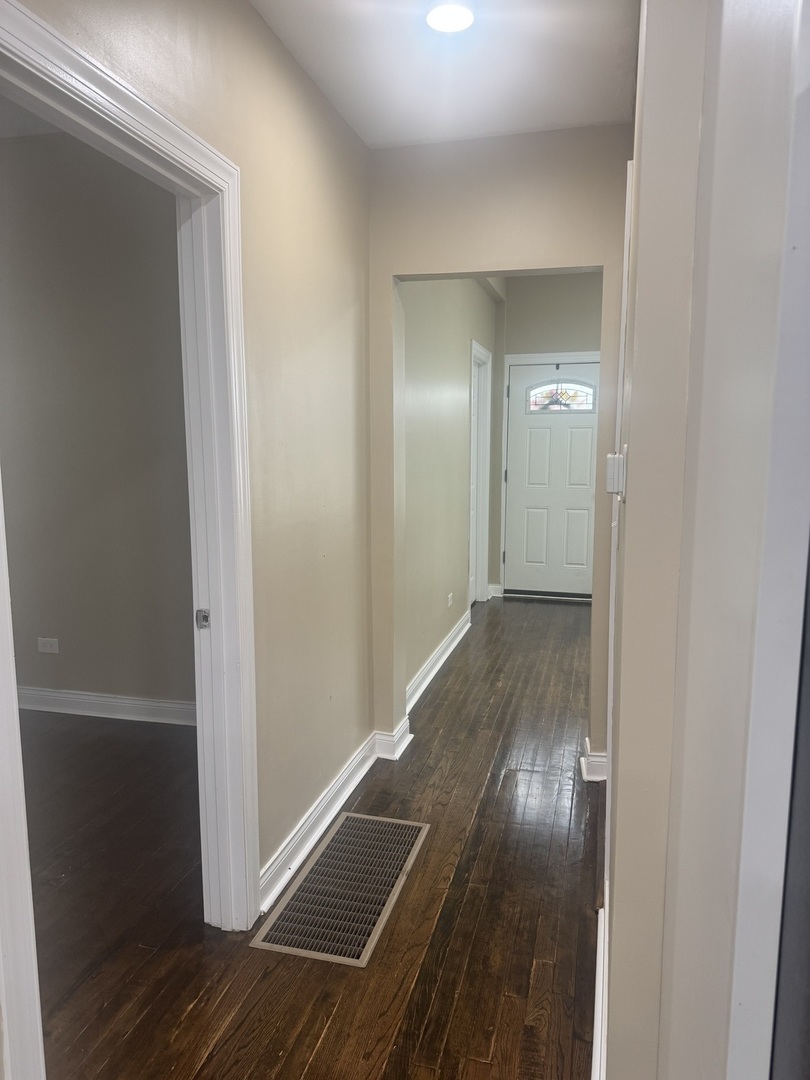 146 E 24th Street Property Photo 5