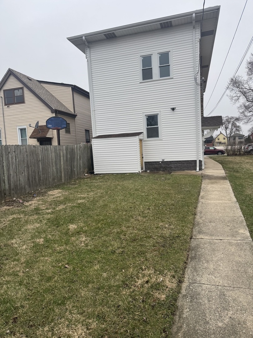 146 E 24th Street Property Photo 24