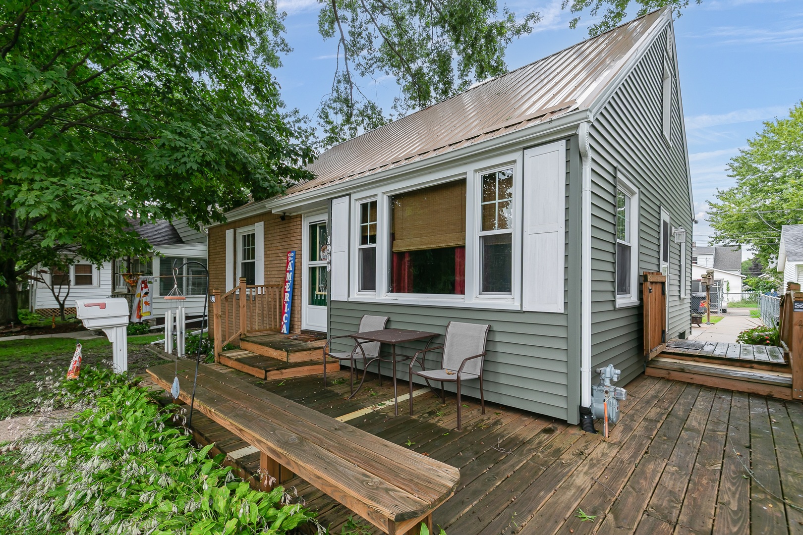 1900 29th Street Property Photo 3
