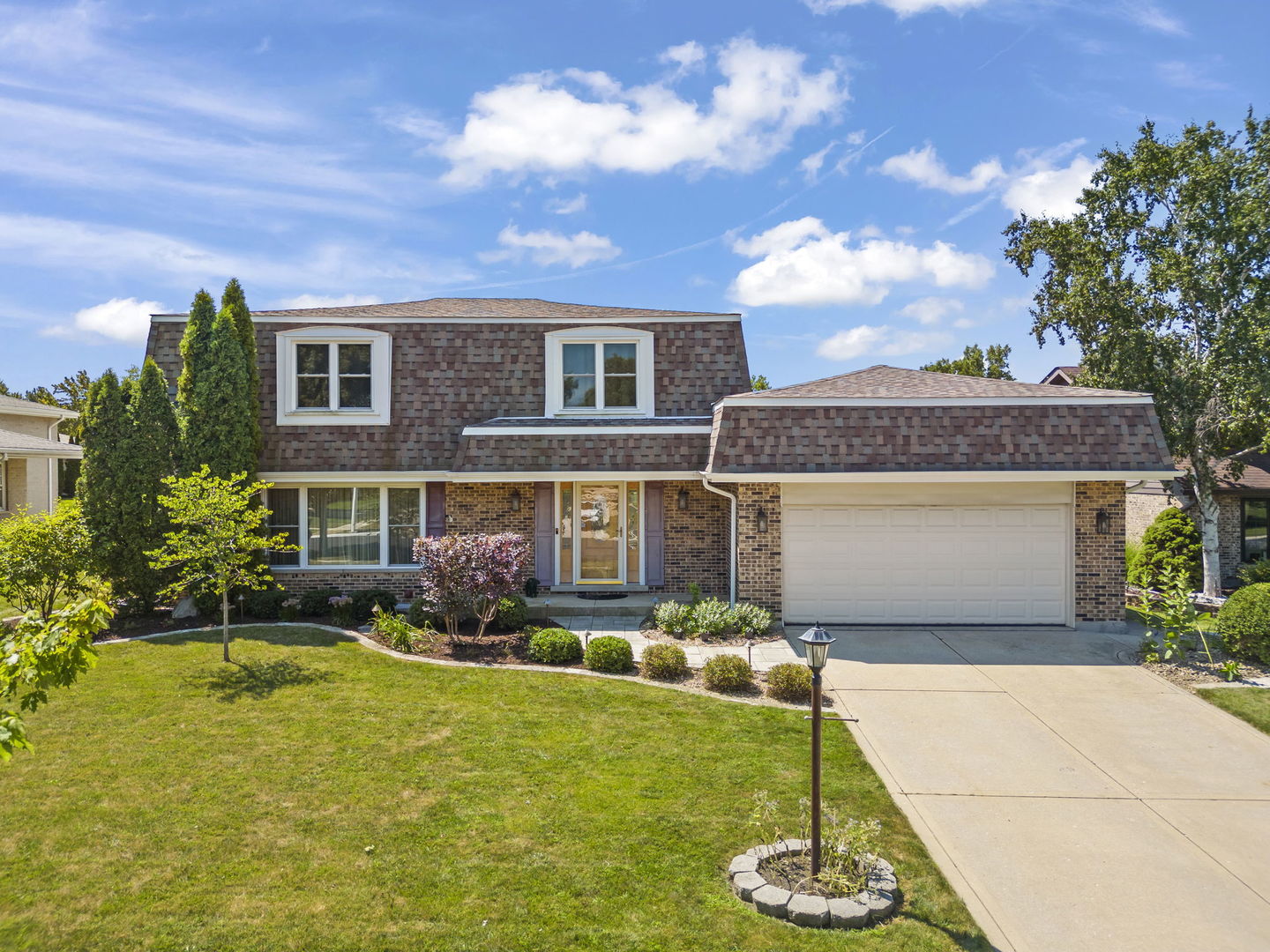 609 Honey Locust Lane Property Photo 1