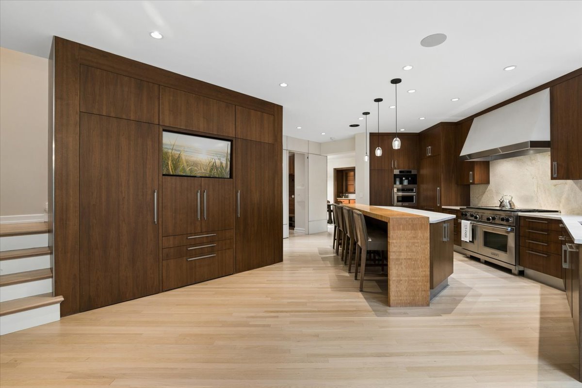 200 Glenwood Road Property Photo 8