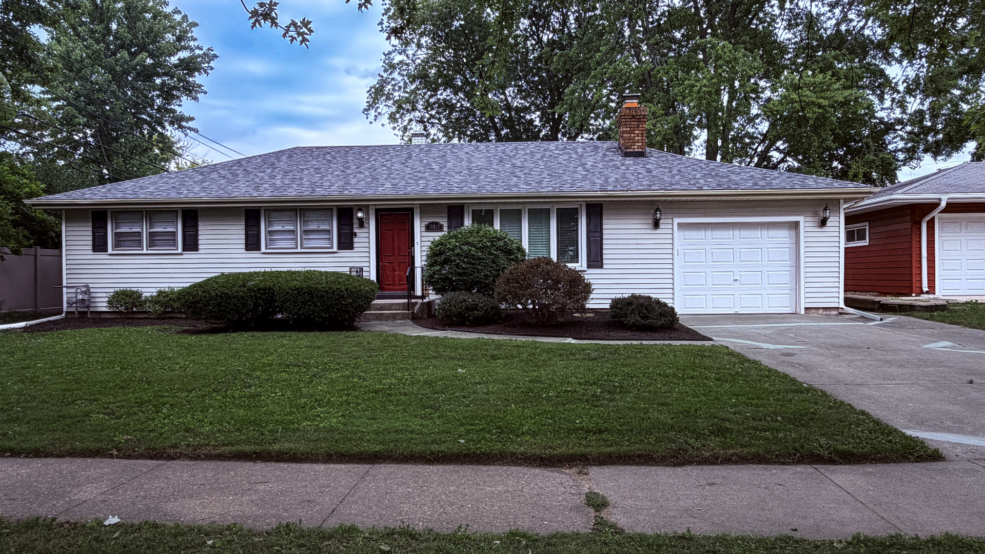16067 School Street Property Photo 1