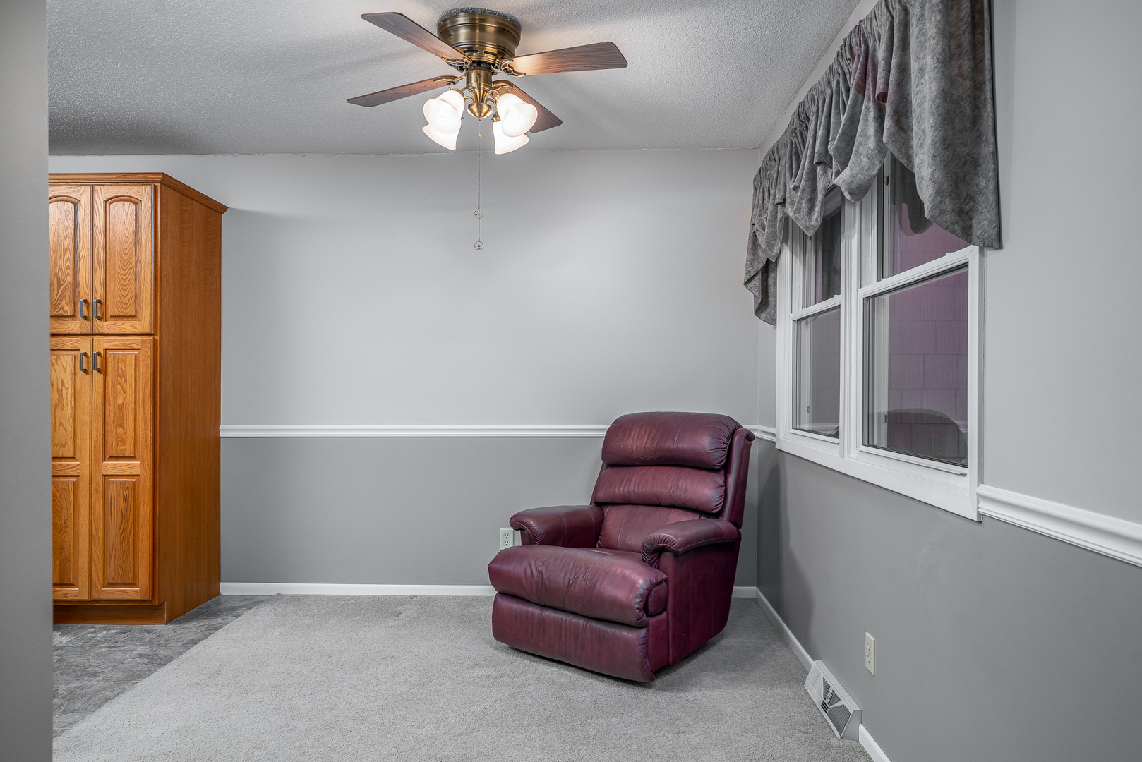 1017 Mount Vernon Drive Property Photo 3