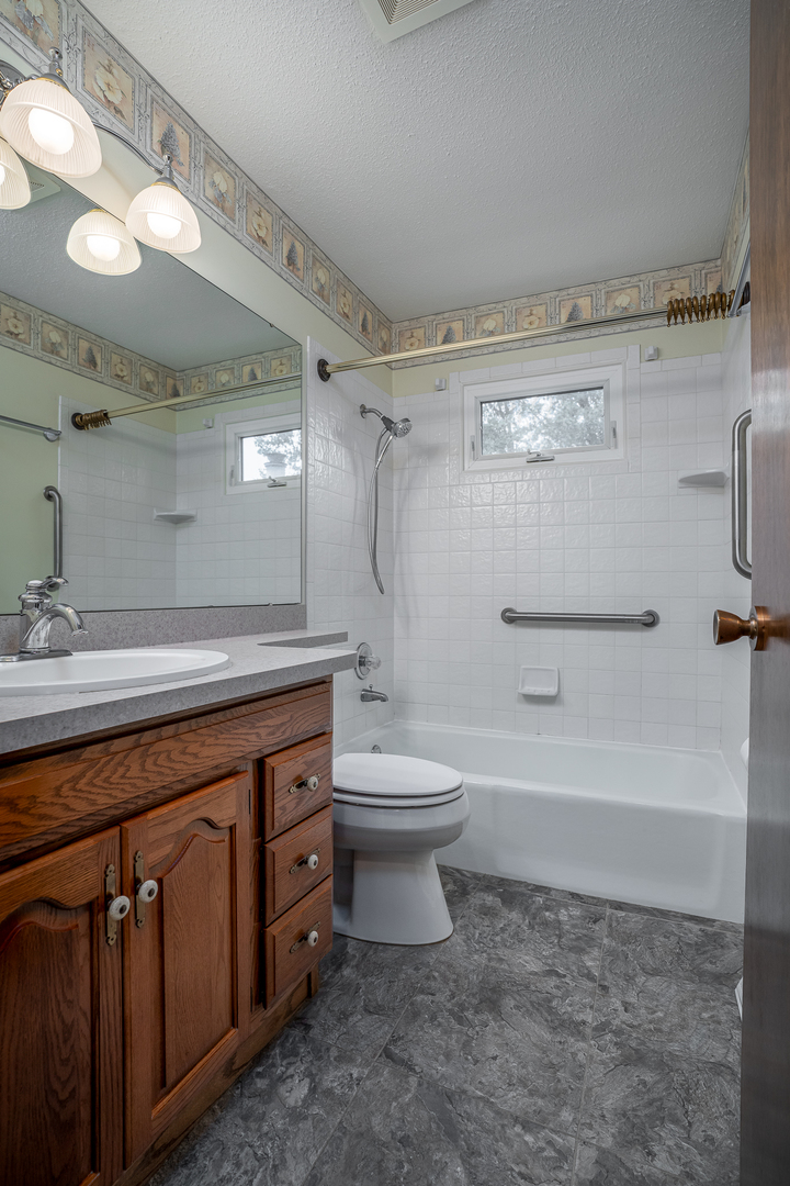 1017 Mount Vernon Drive Property Photo 11