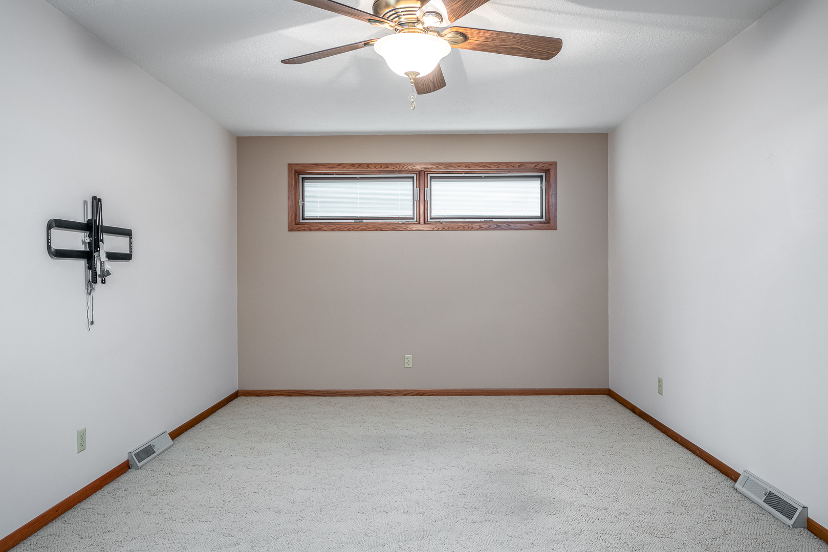 1017 Mount Vernon Drive Property Photo 17