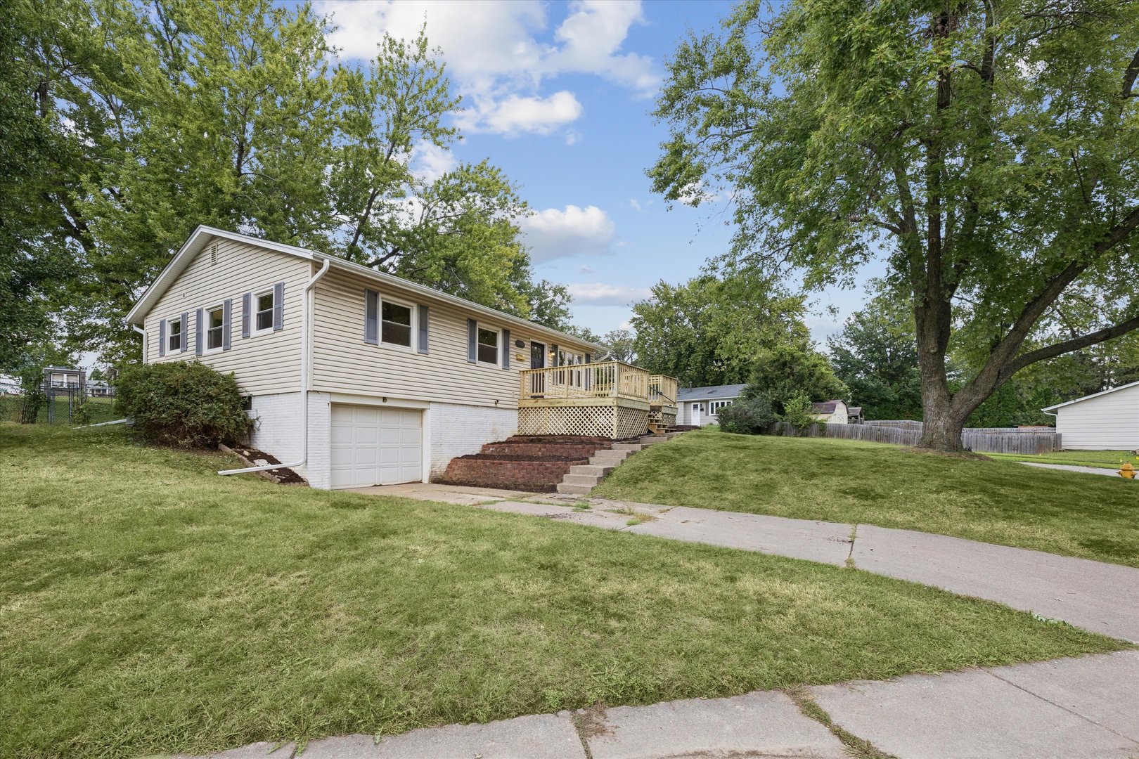 1332 Golden Valley Drive Property Photo 3