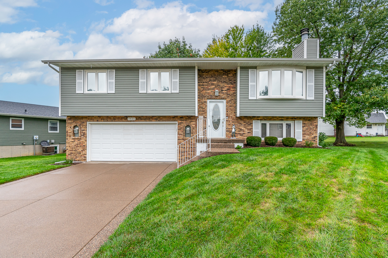 3426 Ridge Court Property Photo 1