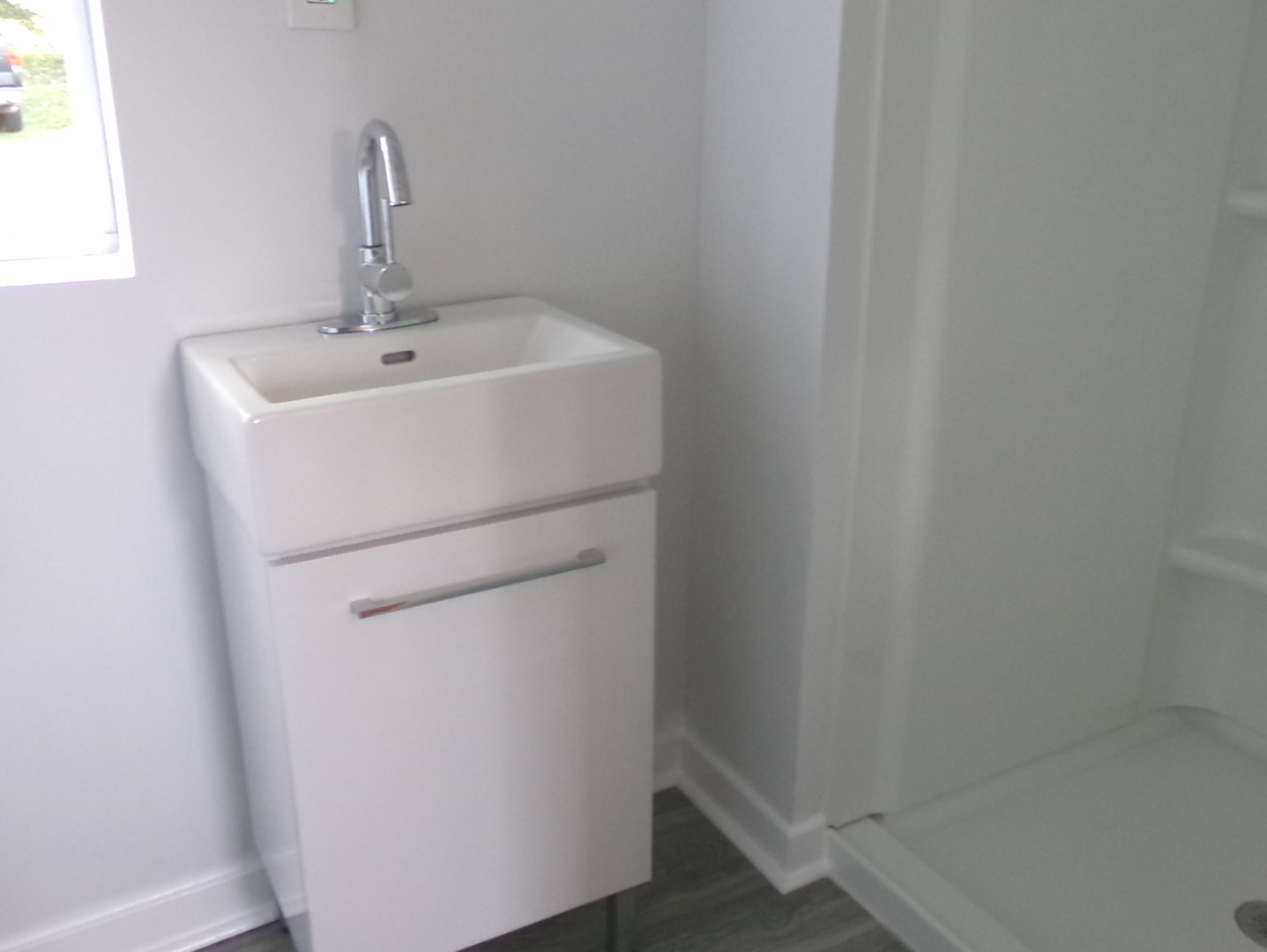 407 E Woodlawn Street Property Photo 10