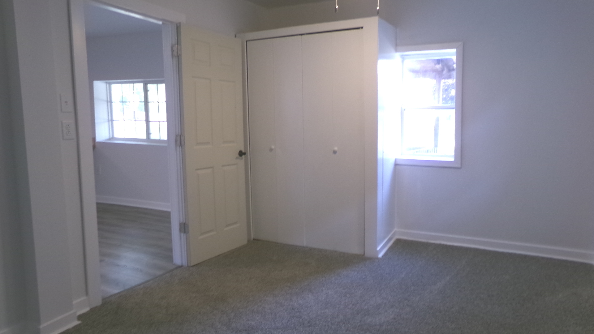 407 E Woodlawn Street Property Photo 14