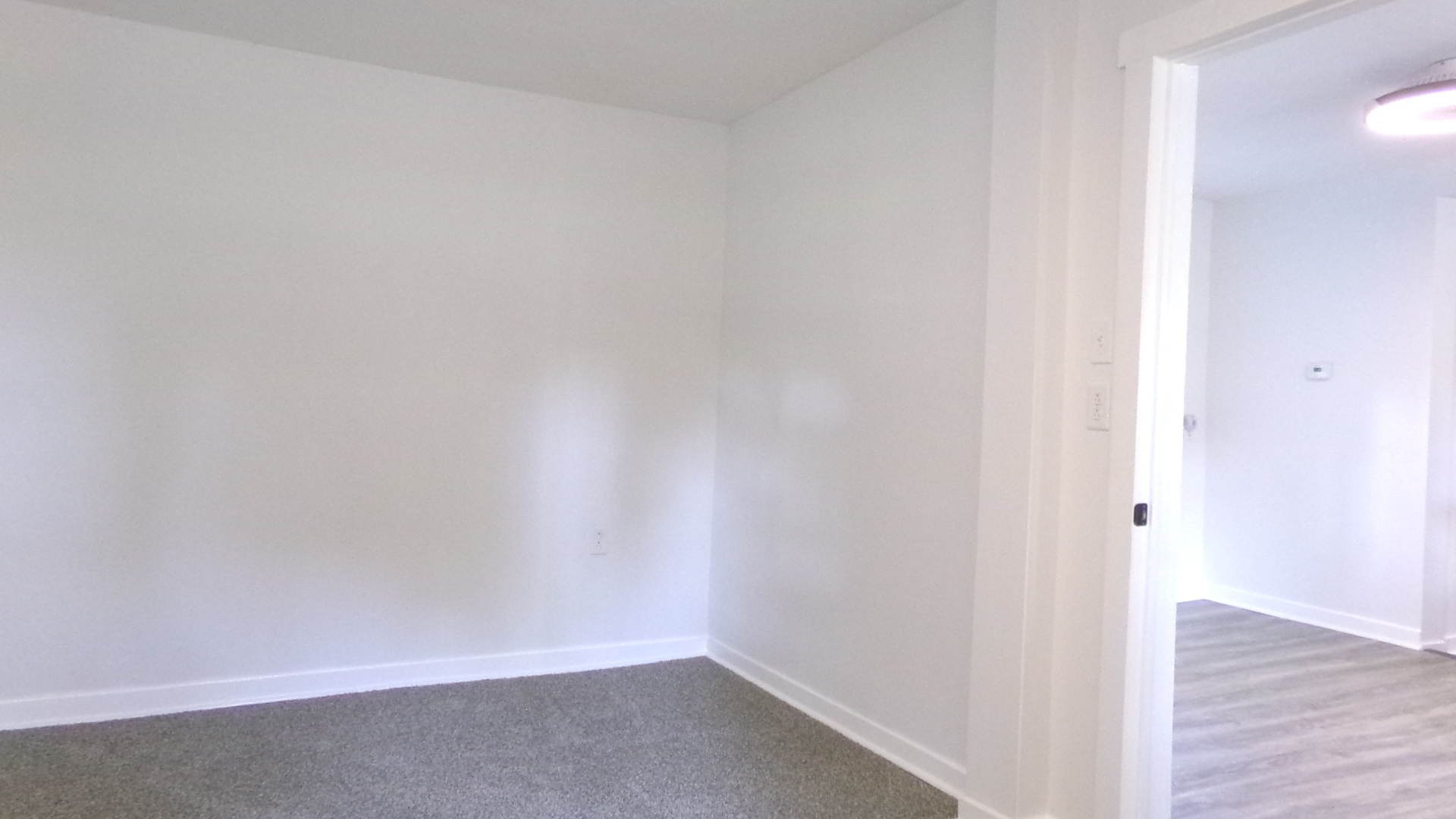 407 E Woodlawn Street Property Photo 17