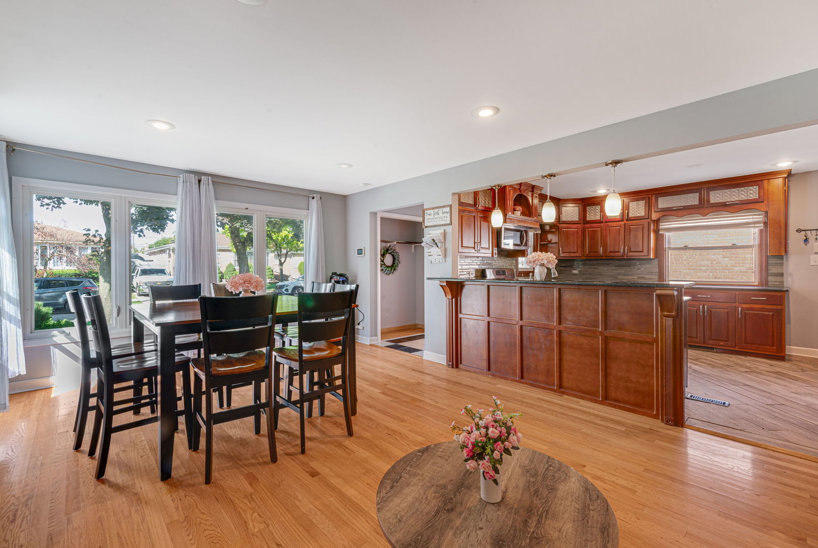 2453 George Street Property Photo 5