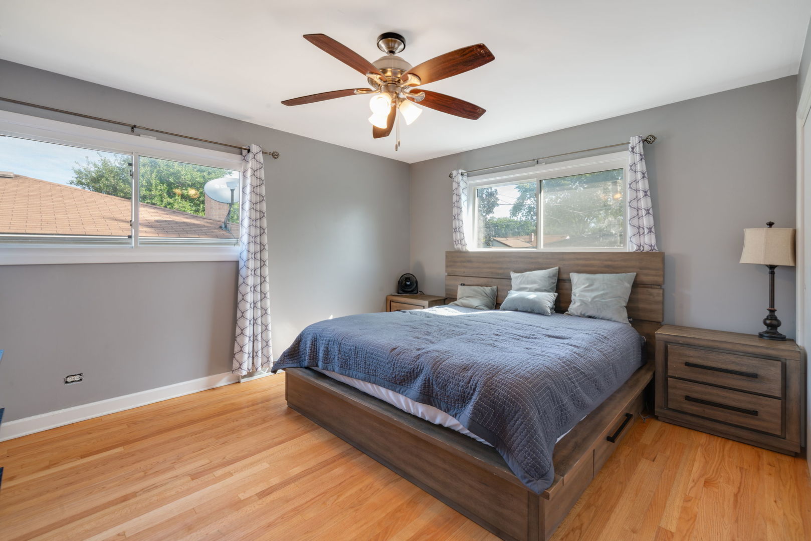2453 George Street Property Photo 11