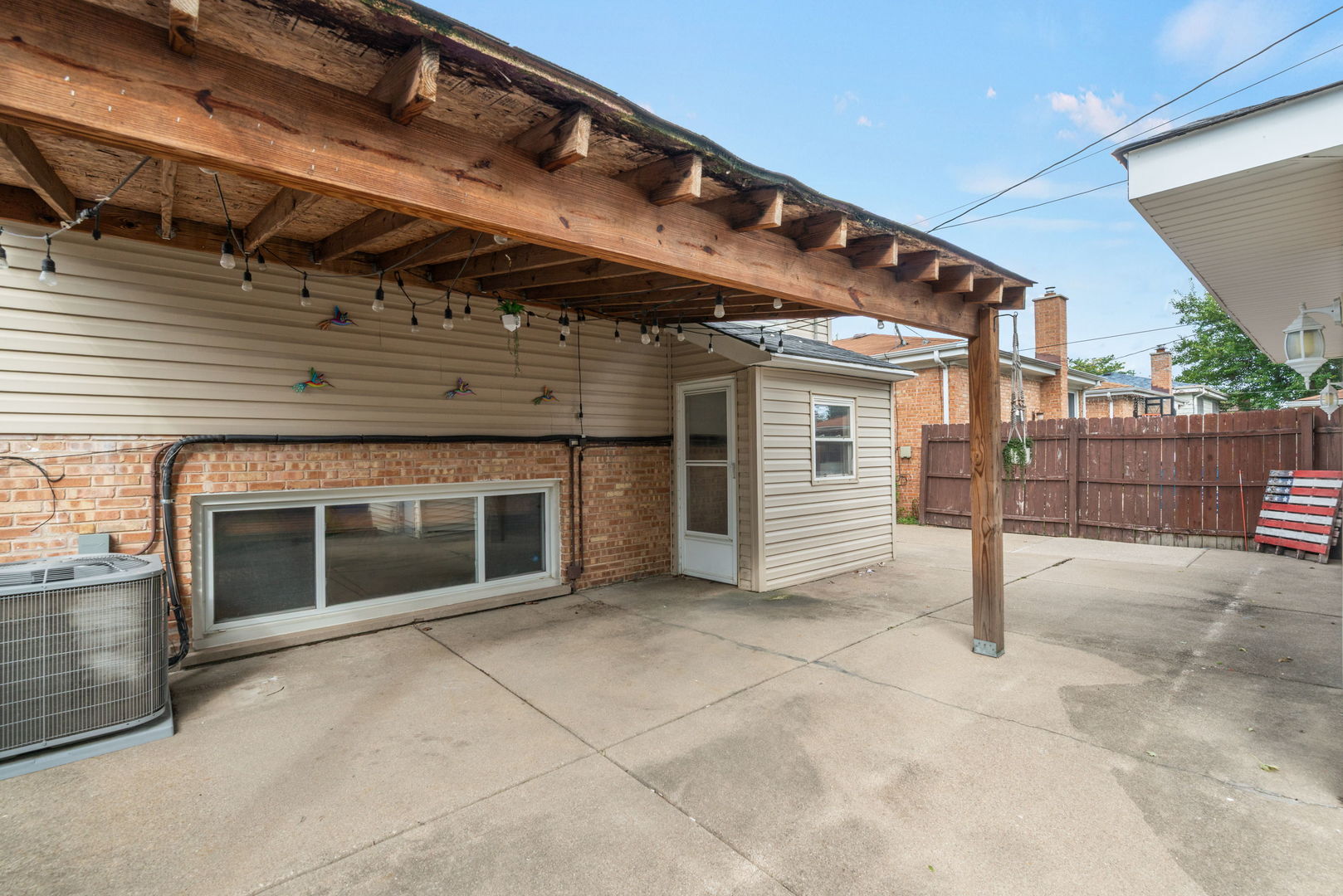2453 George Street Property Photo 21