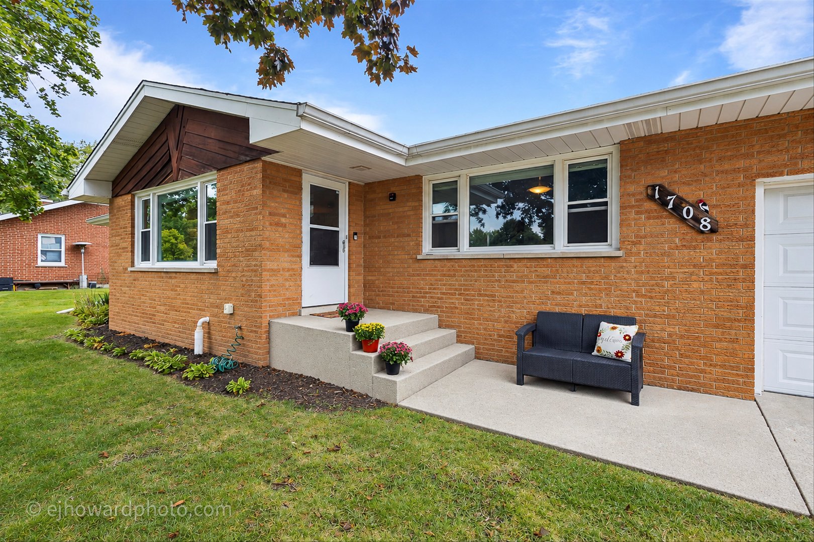 1708 60th Street Property Photo 2