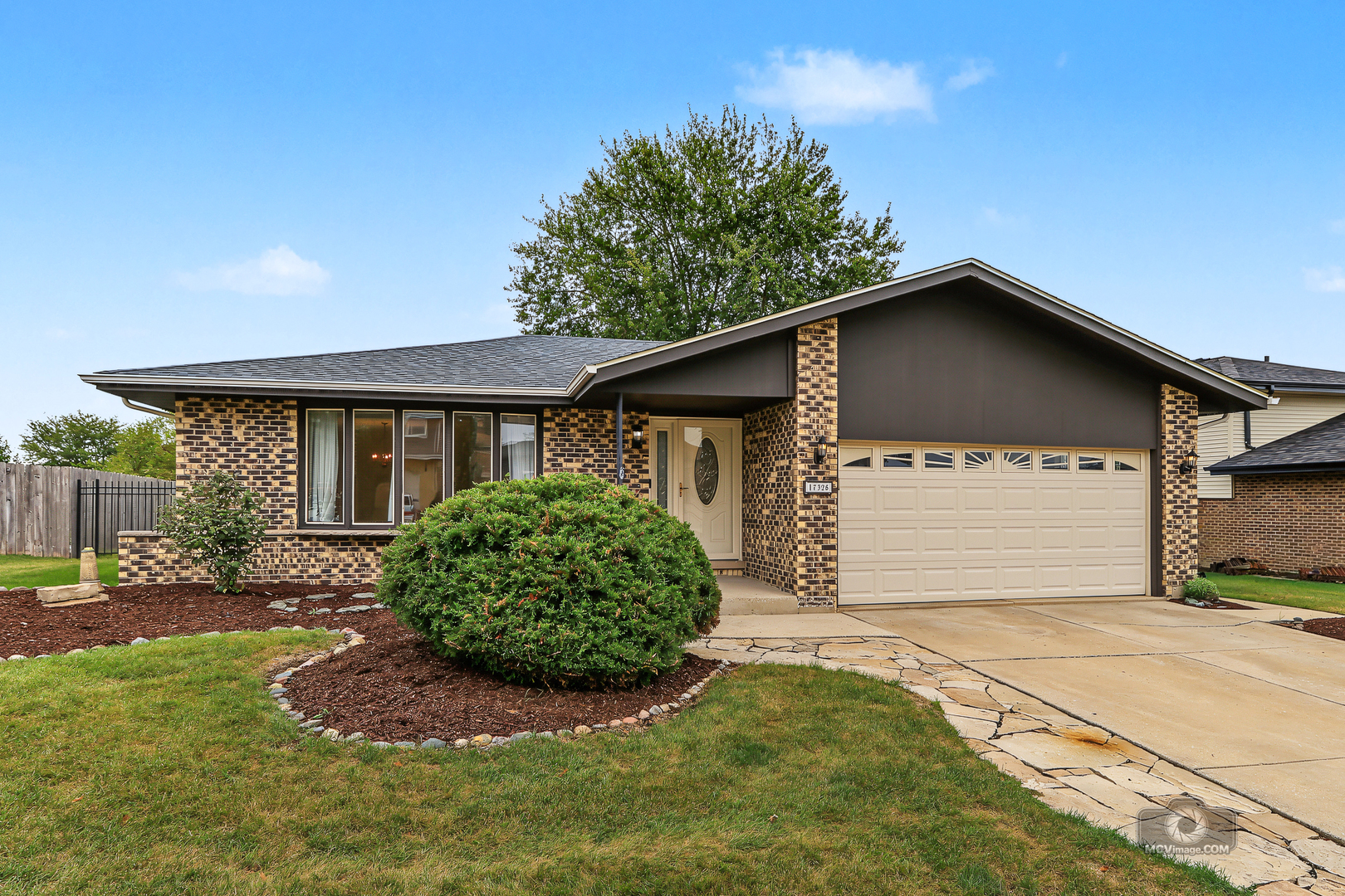 17325 Locust Avenue Property Photo 1