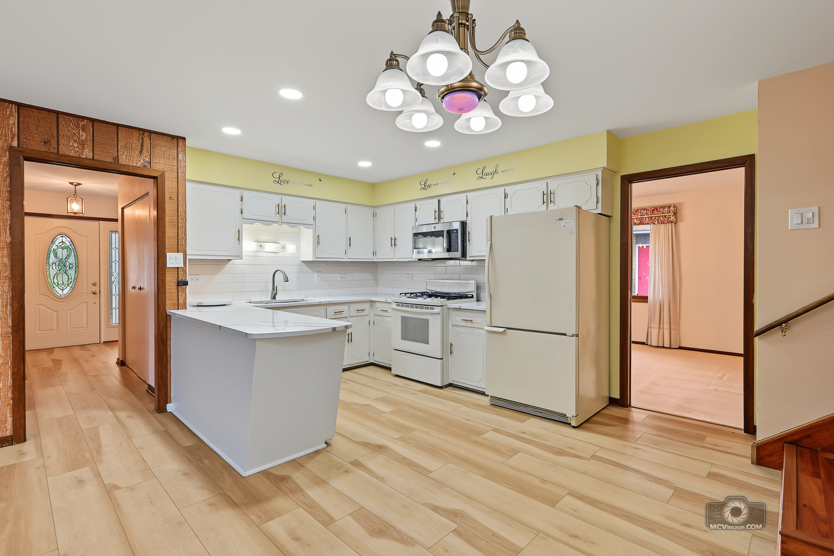 17325 Locust Avenue Property Photo 12
