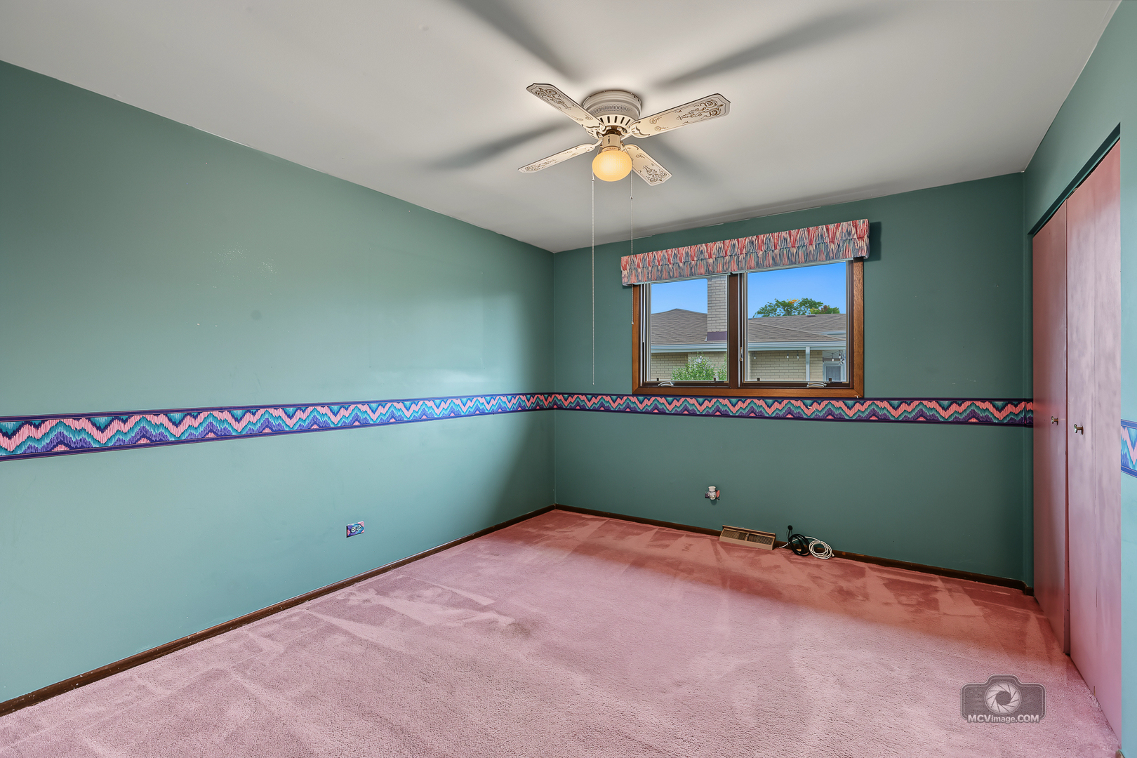 17325 Locust Avenue Property Photo 16