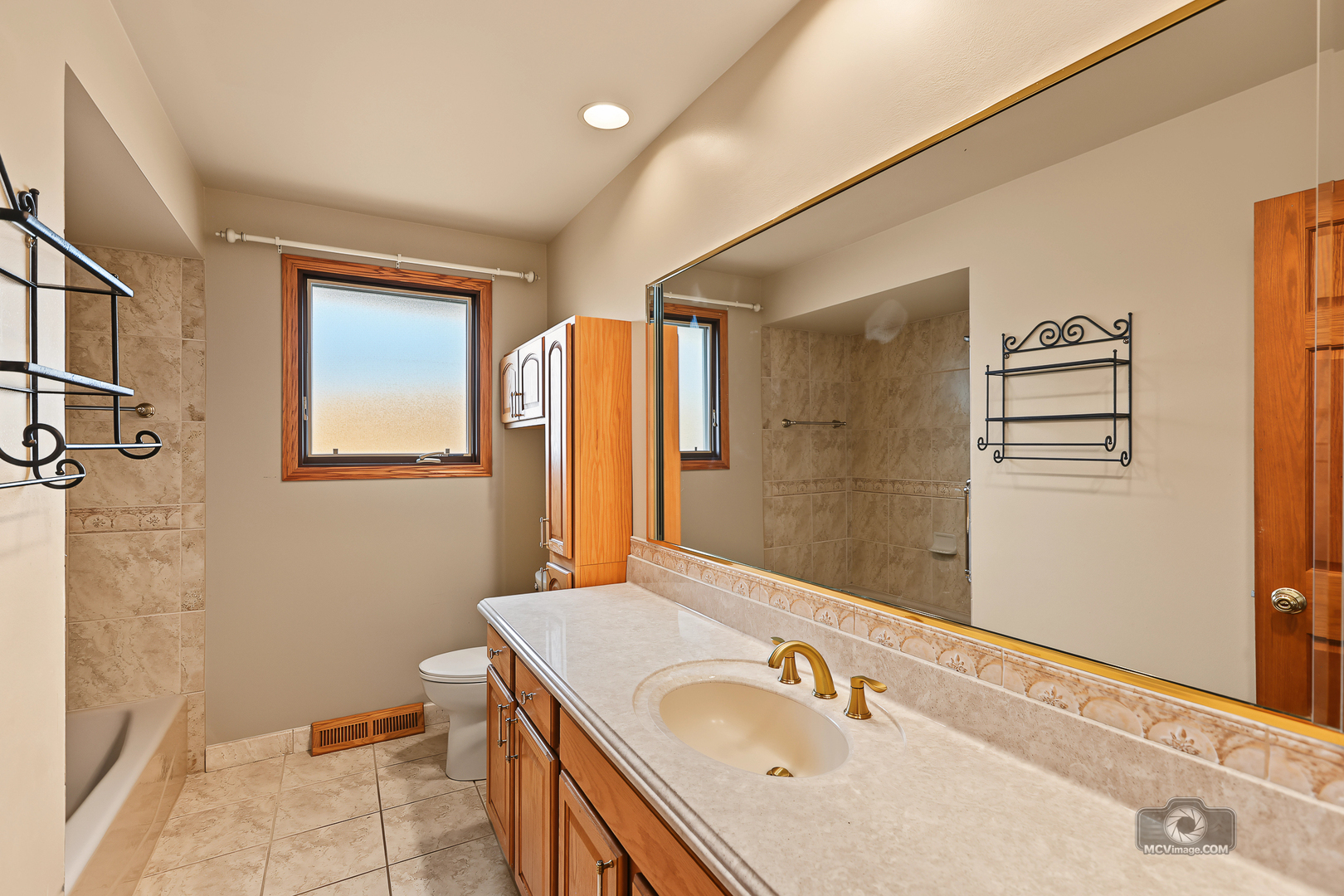 17325 Locust Avenue Property Photo 19