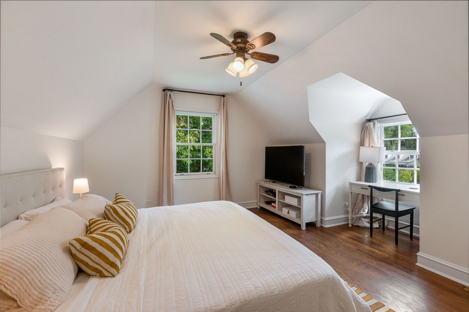 1070 Meadow Lane Property Photo 35