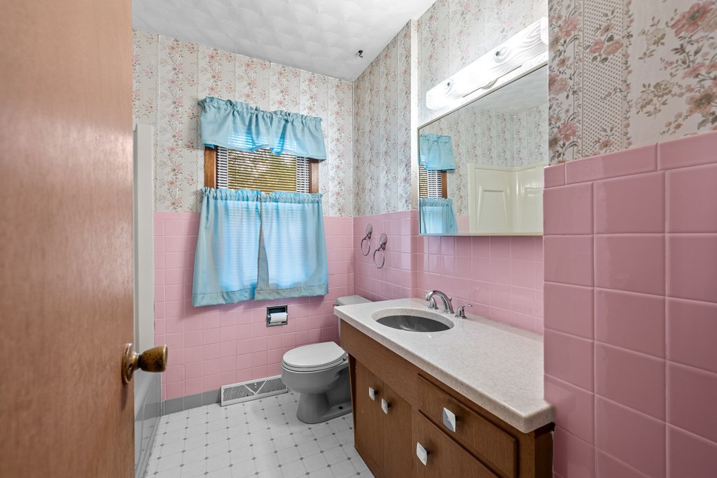 2833 Kelling Street Property Photo 11