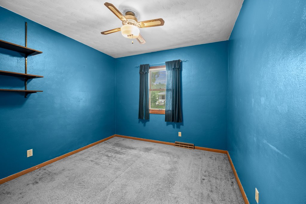 2833 Kelling Street Property Photo 14
