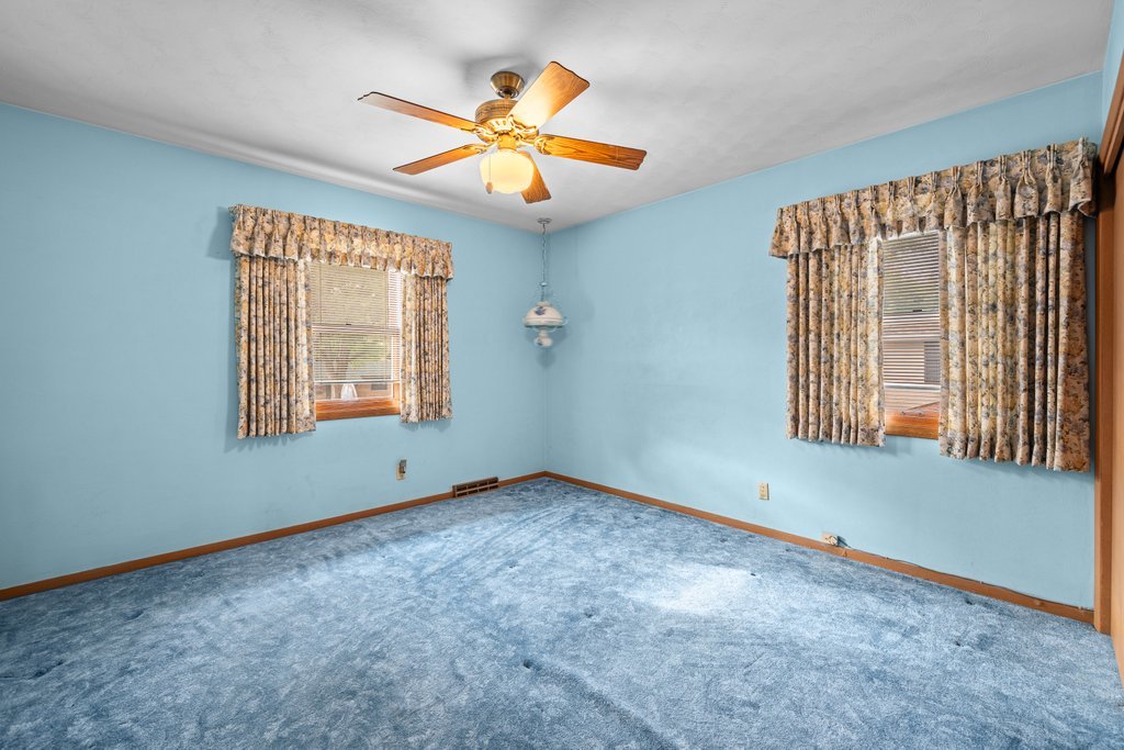 2833 Kelling Street Property Photo 16