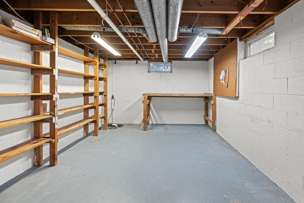 2833 Kelling Street Property Photo 22