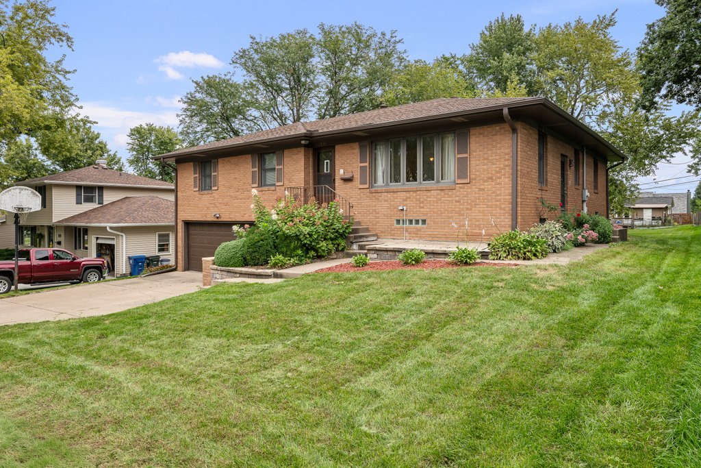2833 Kelling Street Property Photo 24