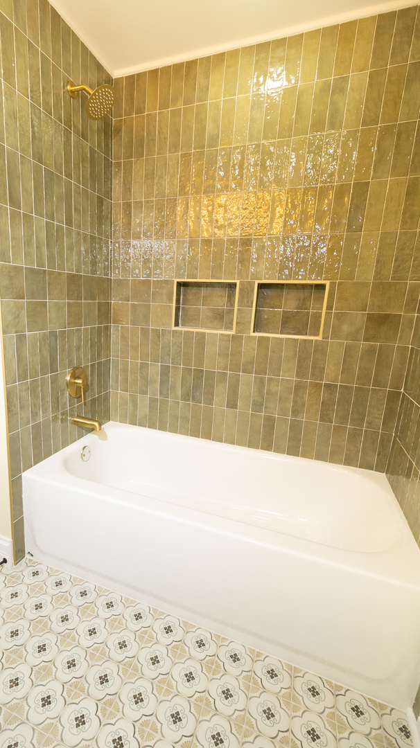 1442 W Chestnut Street G Property Photo 6