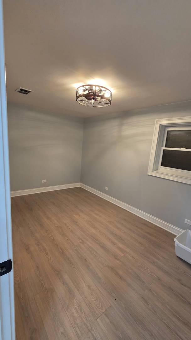 1442 W Chestnut Street G Property Photo 7