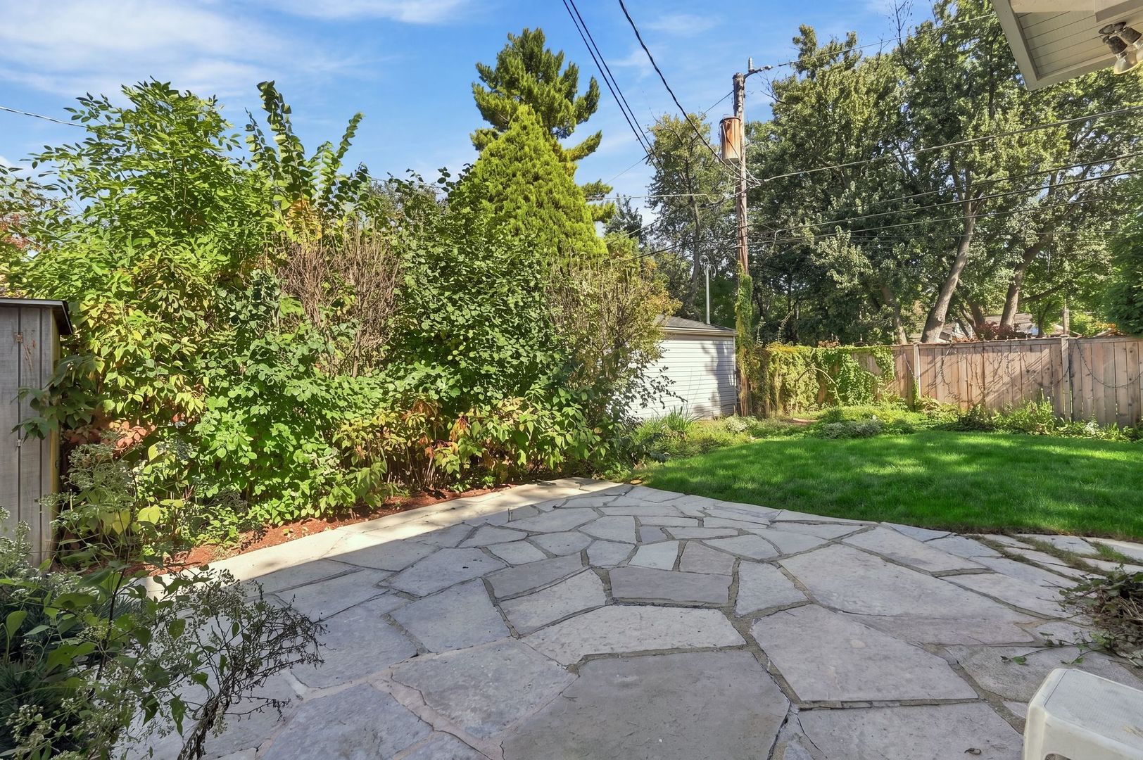 2111 Lincolnwood Drive Property Photo 26