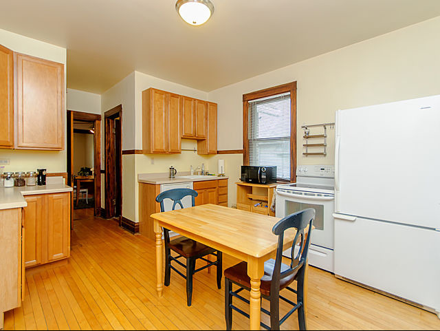 541 Beloit Avenue 2 Property Photo 4