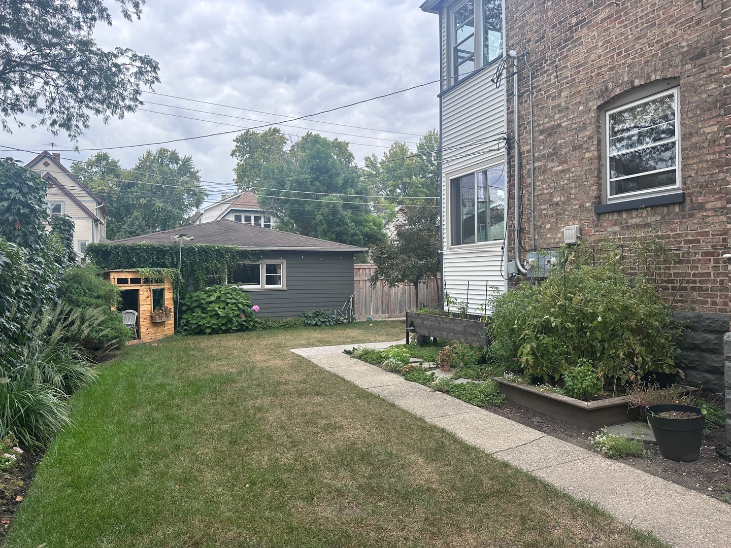 541 Beloit Avenue 2 Property Photo 8