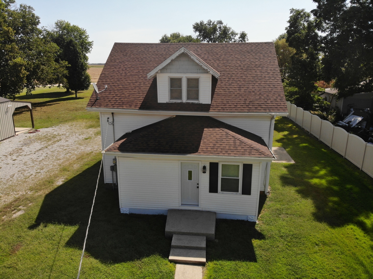 104 N Poplar Street Property Photo 2